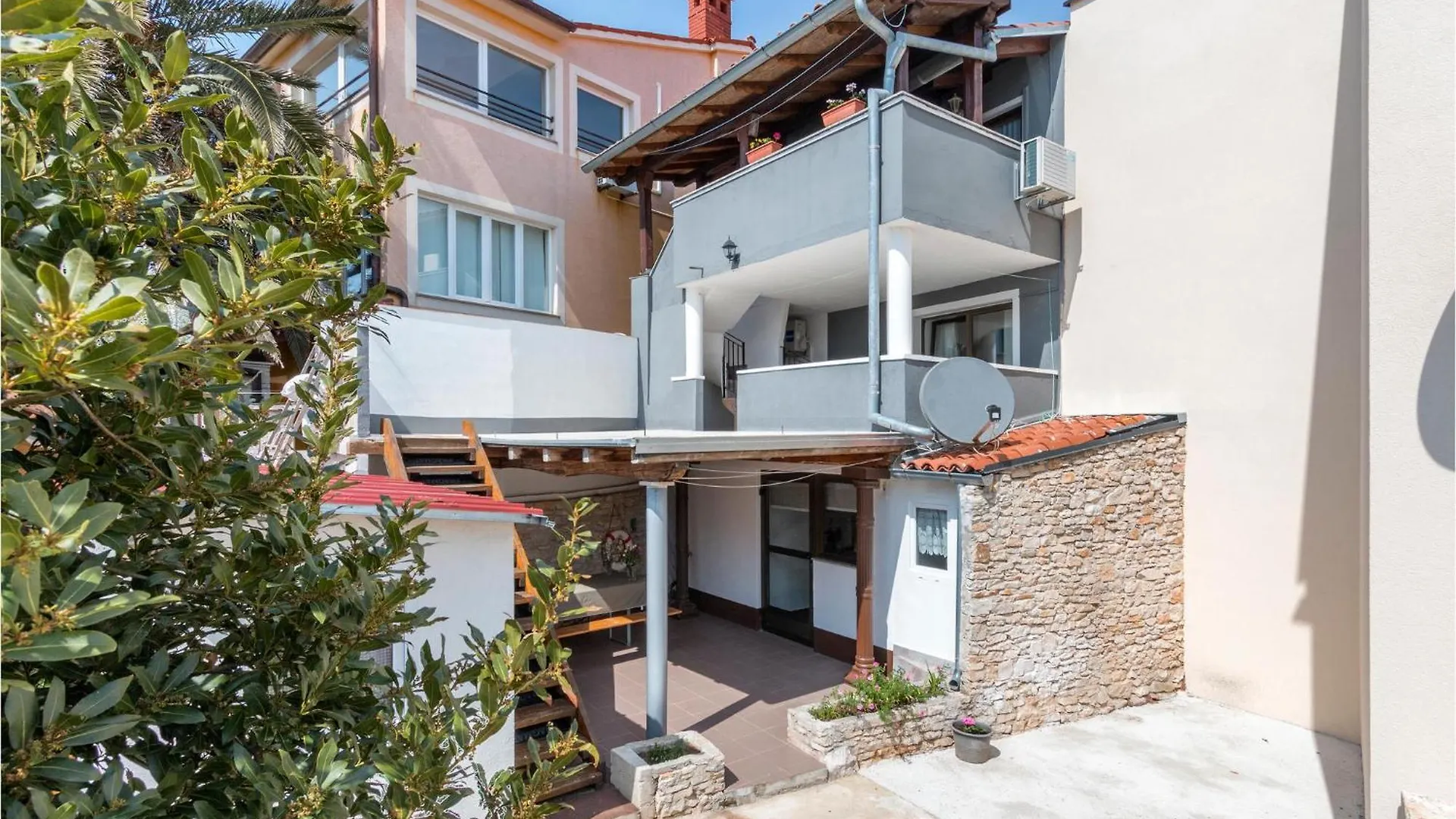 Awesome Apartment In Liznjan With Wifi Croatia
